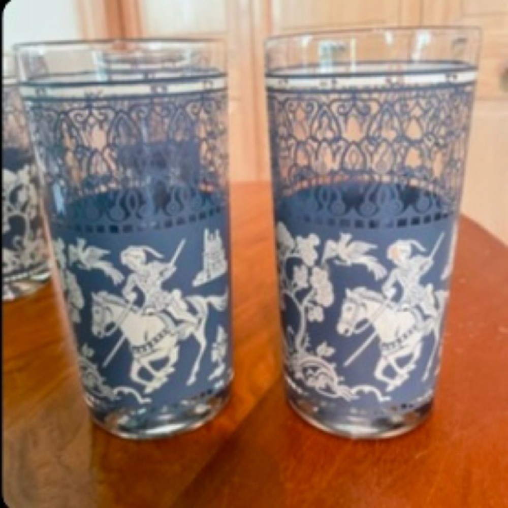 Mid-Century Jeanette Glasses and Ice Bucket - Picture 5 of 7